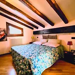 Bed & Breakfast Yawhome *