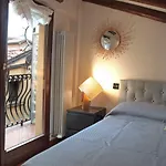 Yawhome Bed & Breakfast *