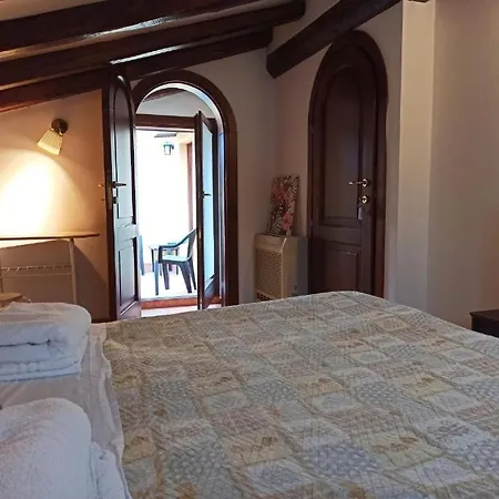 Yawhome Bed & Breakfast