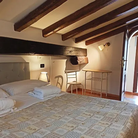 Bed & Breakfast Yawhome