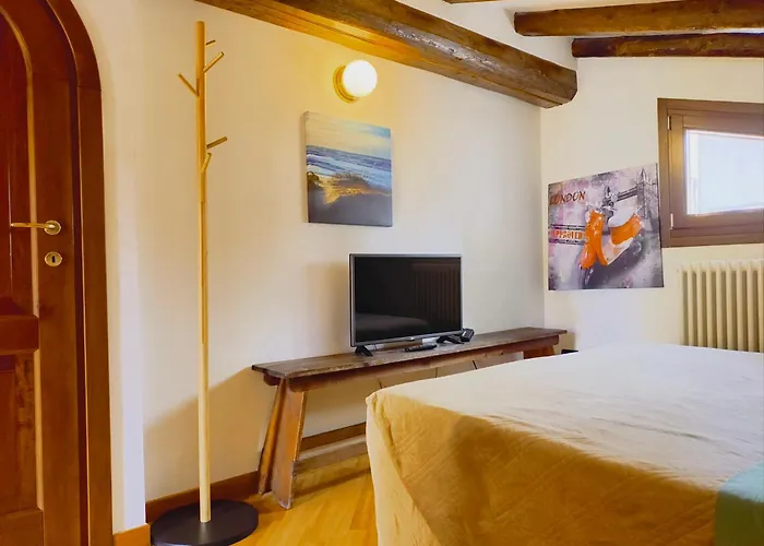 Bed & Breakfast Yawhome *