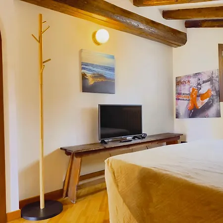 Bed & Breakfast Yawhome *