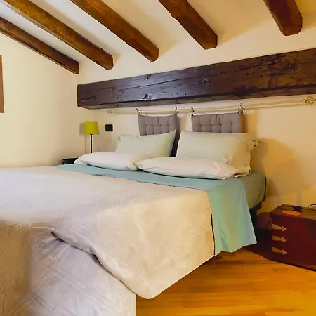 Yawhome Bed & Breakfast *